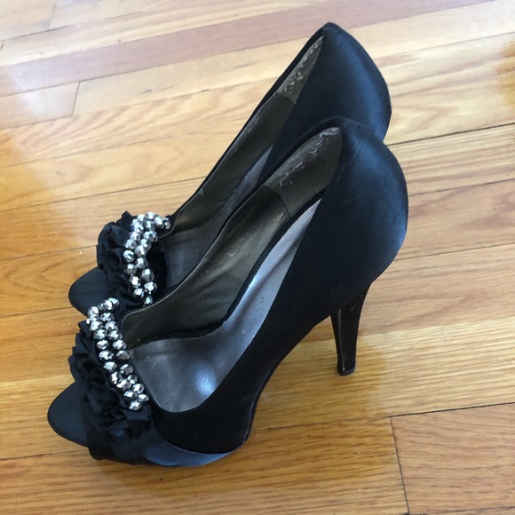 Bebe b2b evening ruffle stone heel size 7 - Picture 7 of 8